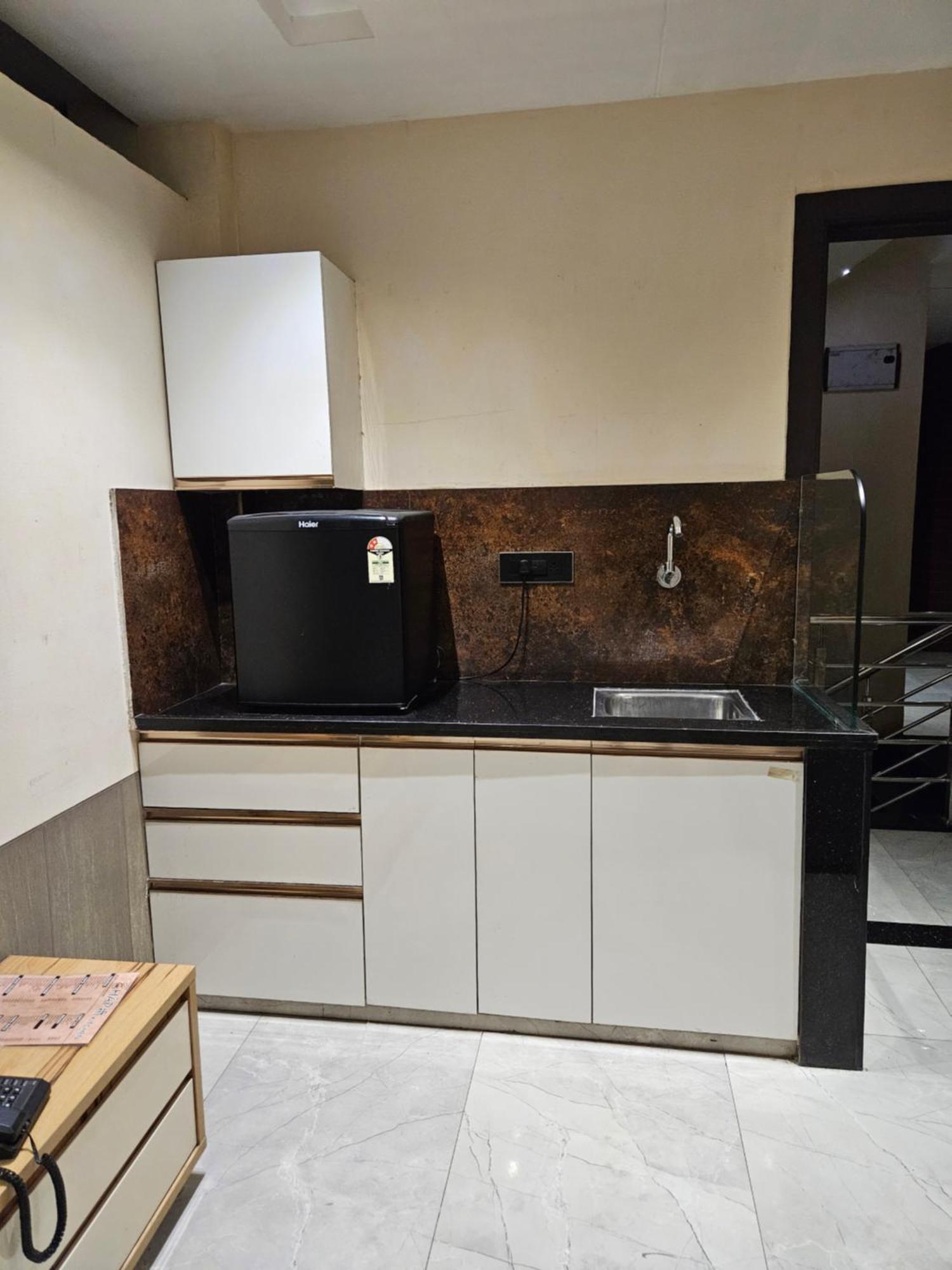 Stayez Studio Apartments Indore Dış mekan fotoğraf