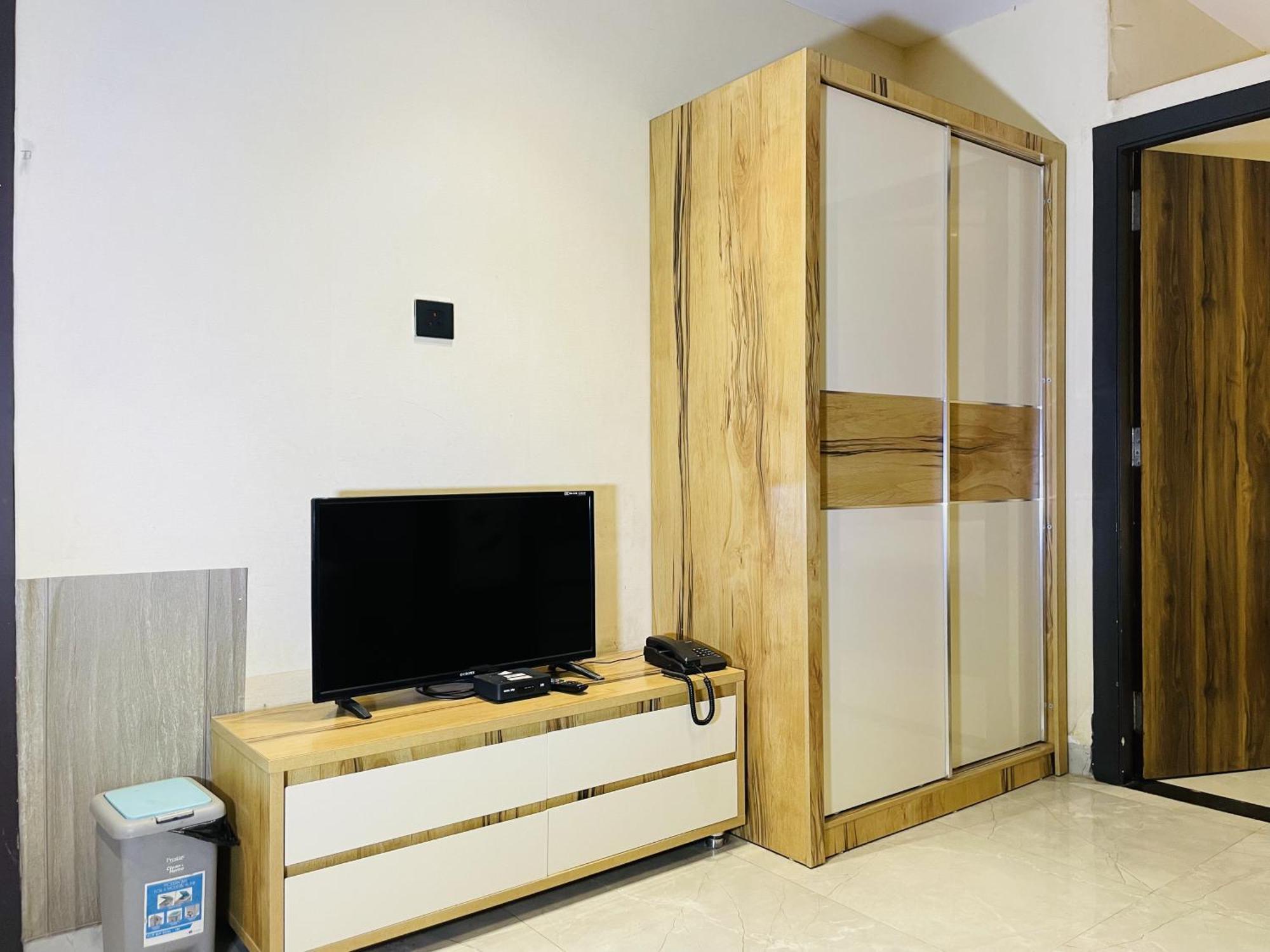 Stayez Studio Apartments Indore Dış mekan fotoğraf