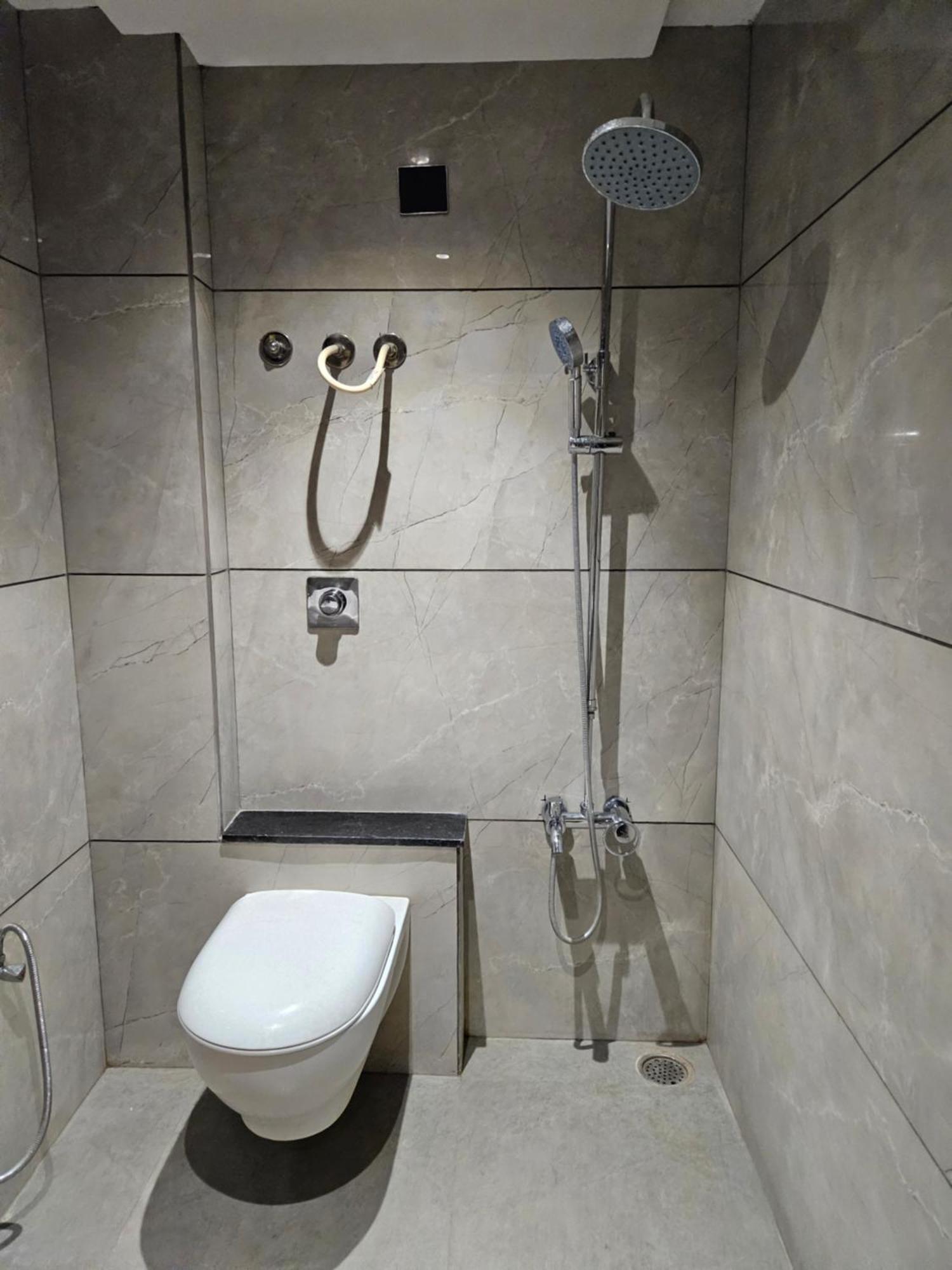 Stayez Studio Apartments Indore Dış mekan fotoğraf