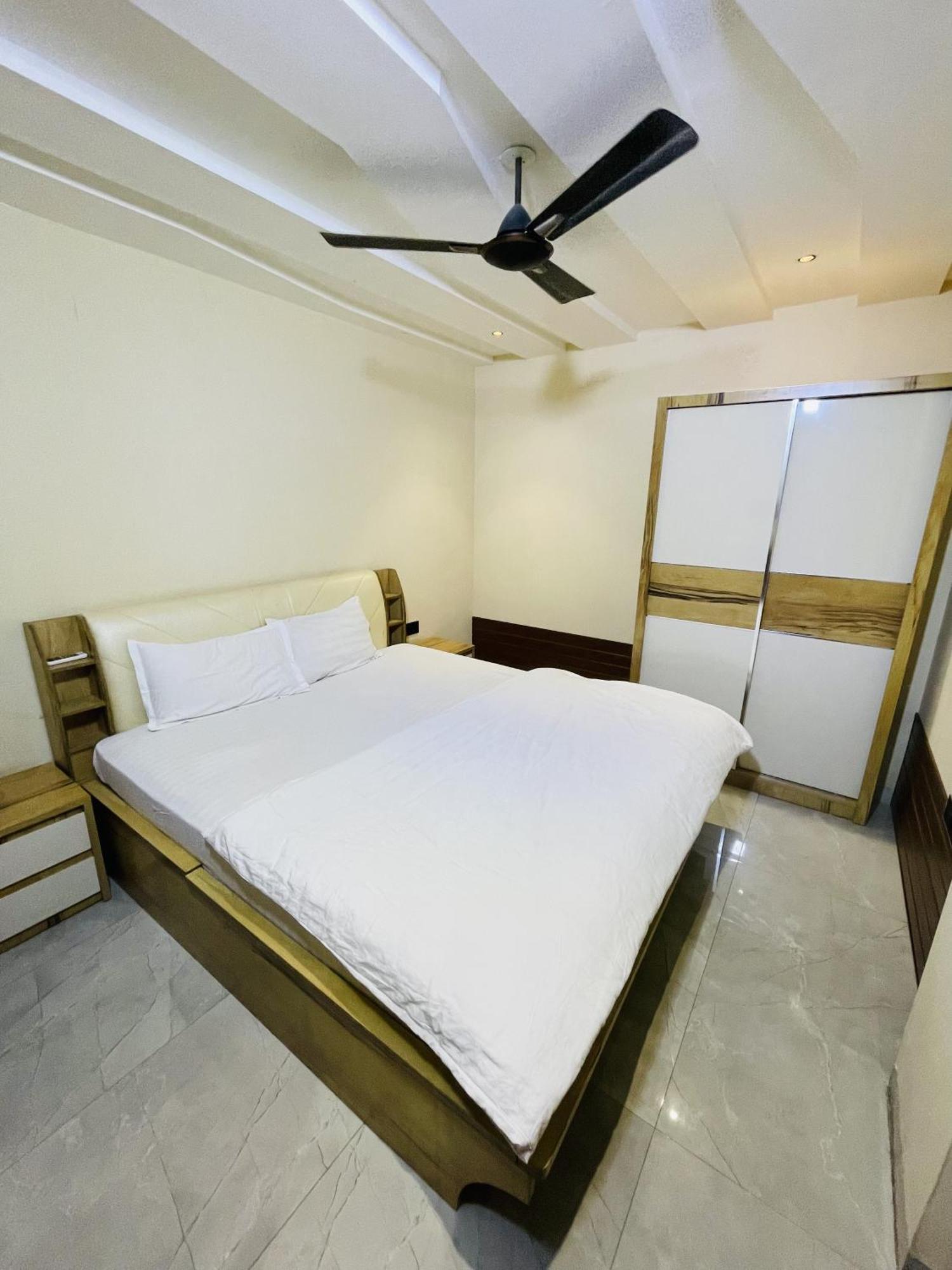Stayez Studio Apartments Indore Dış mekan fotoğraf